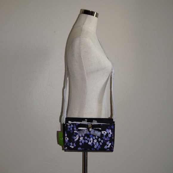 🚫SOLD🚫 Kate Spade Montford Park Floral Crossbody - Picture 4 of 5